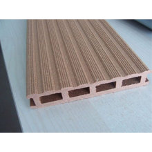 Línea de extrusión de perfil de suelo de madera de PP / PE